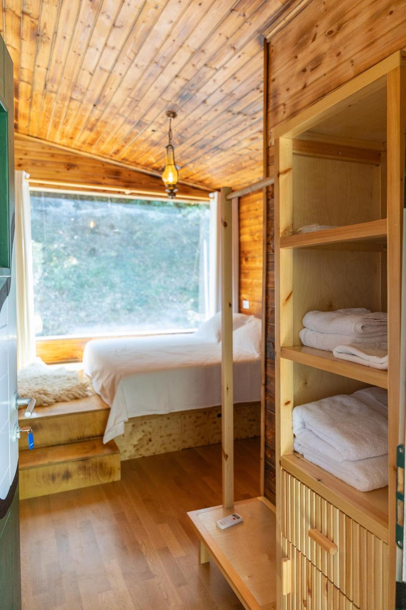 Hotel Kazerma E Cerenit Surrel