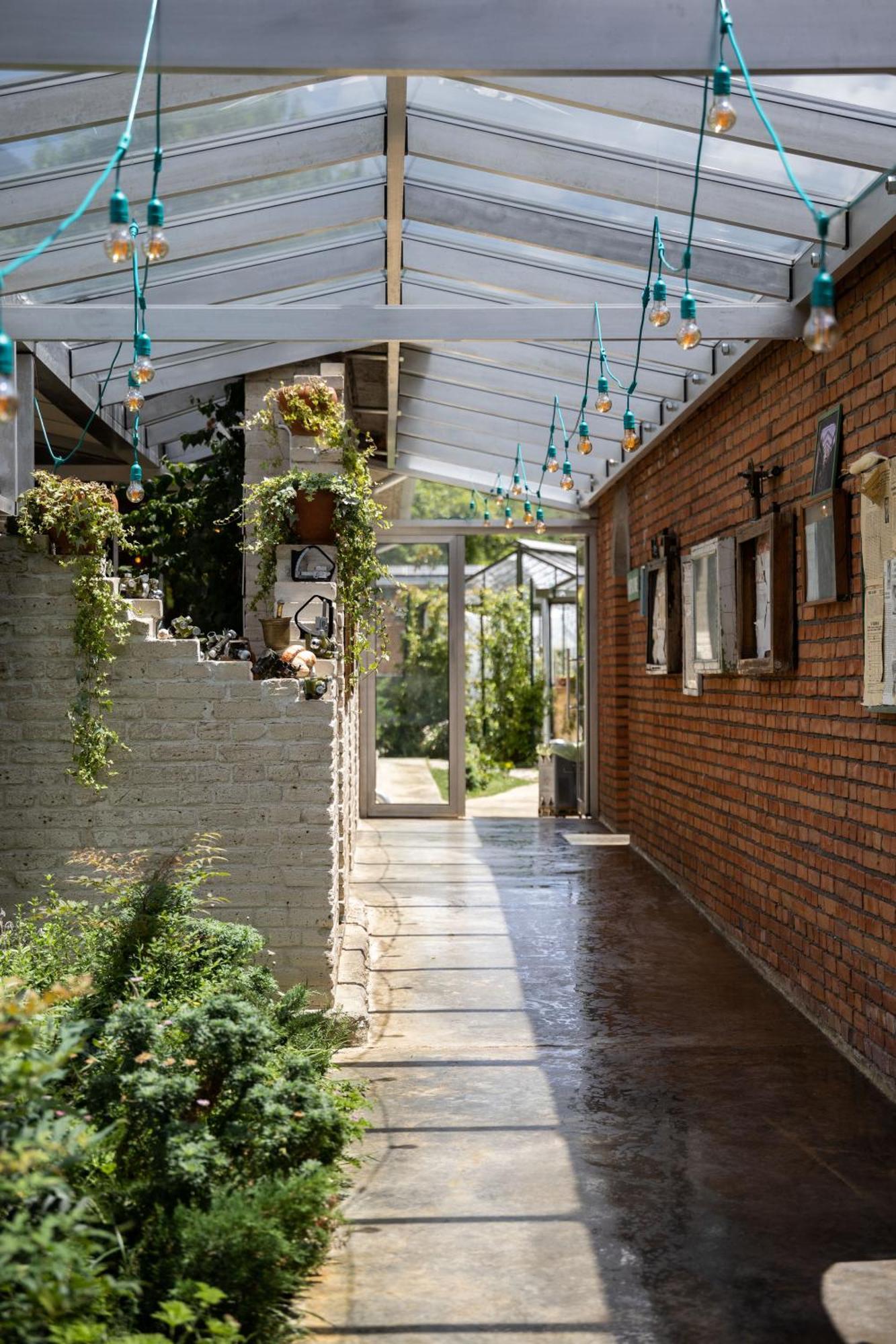 Kazerma E Cerenit Hotel Surrel